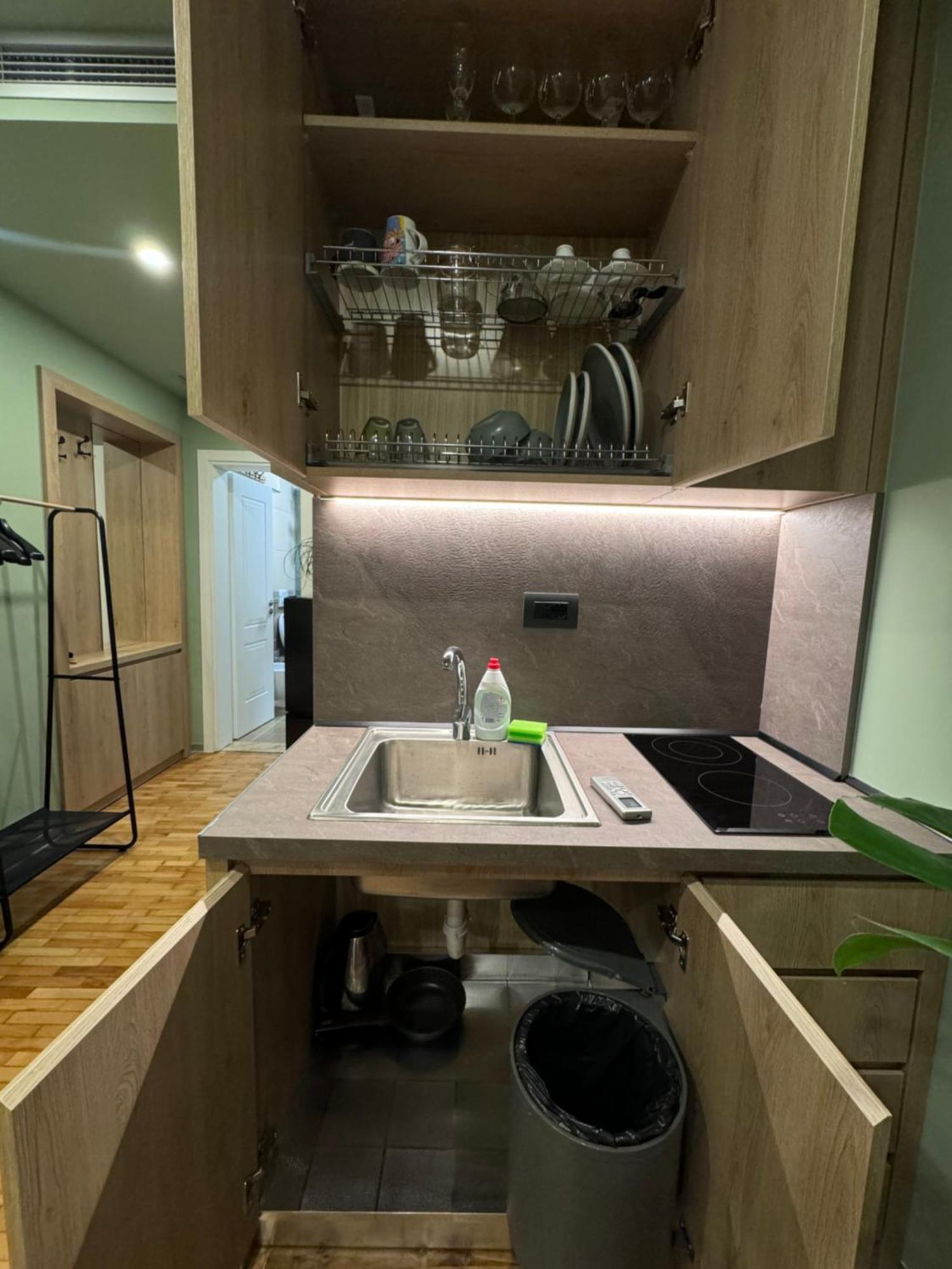 The Hidden Gem Of Blloku Apartment Тирана Екстериор снимка